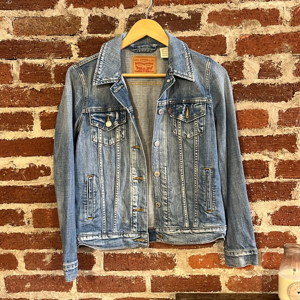 Levi‘s classic trucker jean jacket